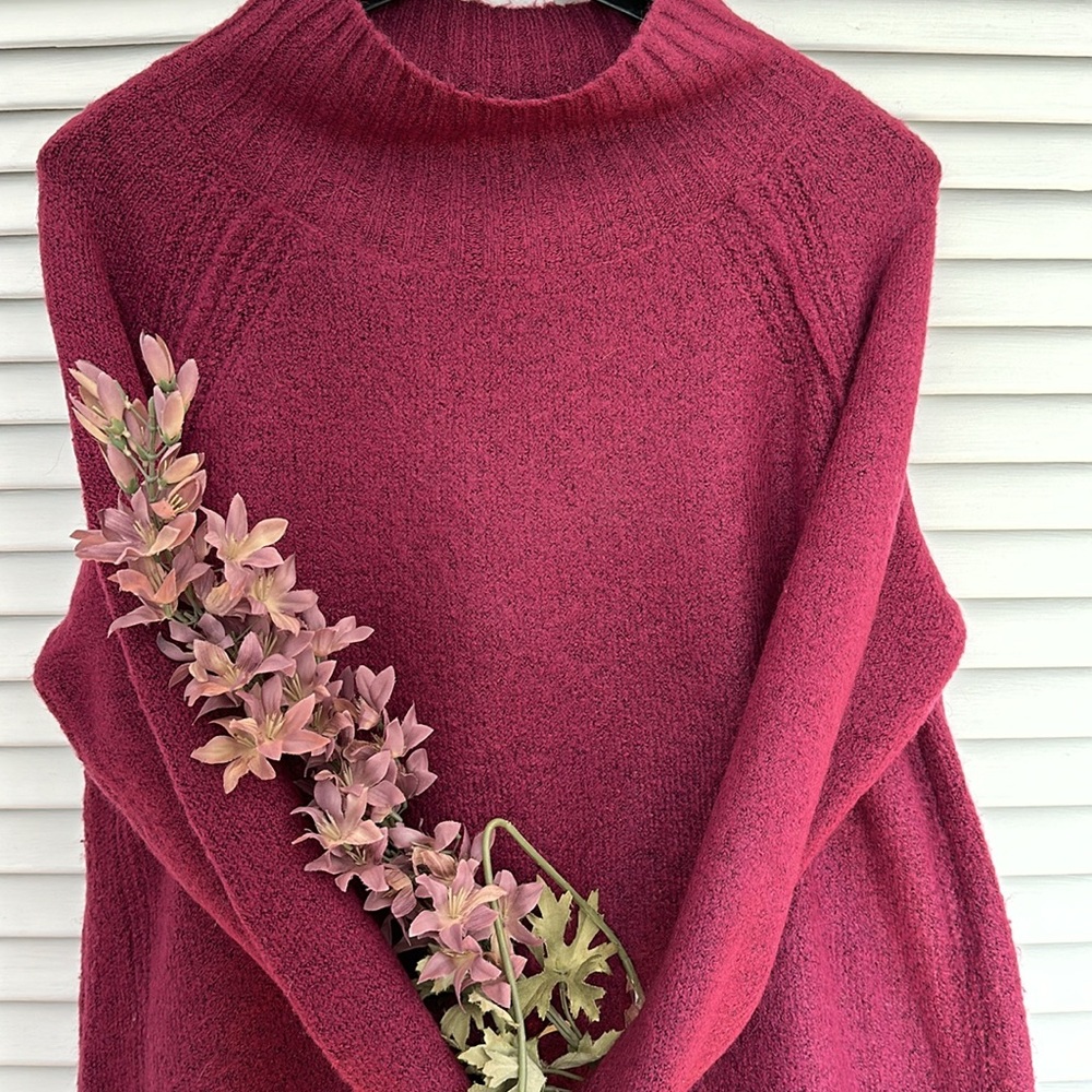 Jones Violet Sweater- L